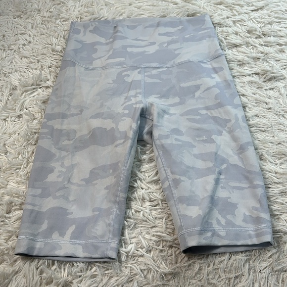 Lululemon Wunder Under Short 10" *Ribbed Incognito Camo Jacquard Alpine White - Picture 1 of 7